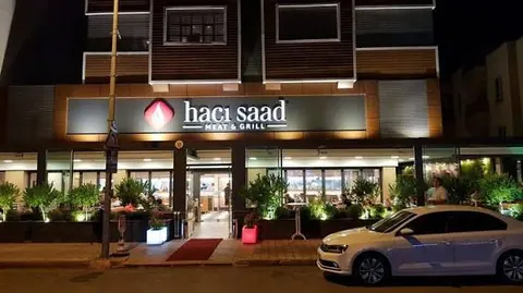 Вечерний фасад Hacı Saad Meat & Grill